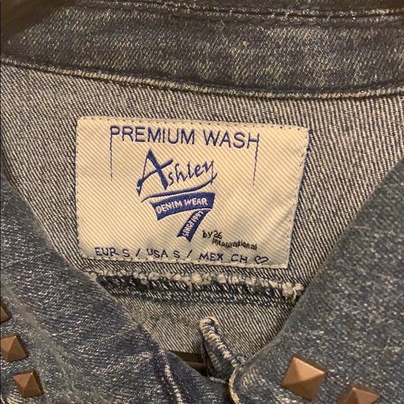 Jean jacket with faux leather sleeves - Picture 2 of 4